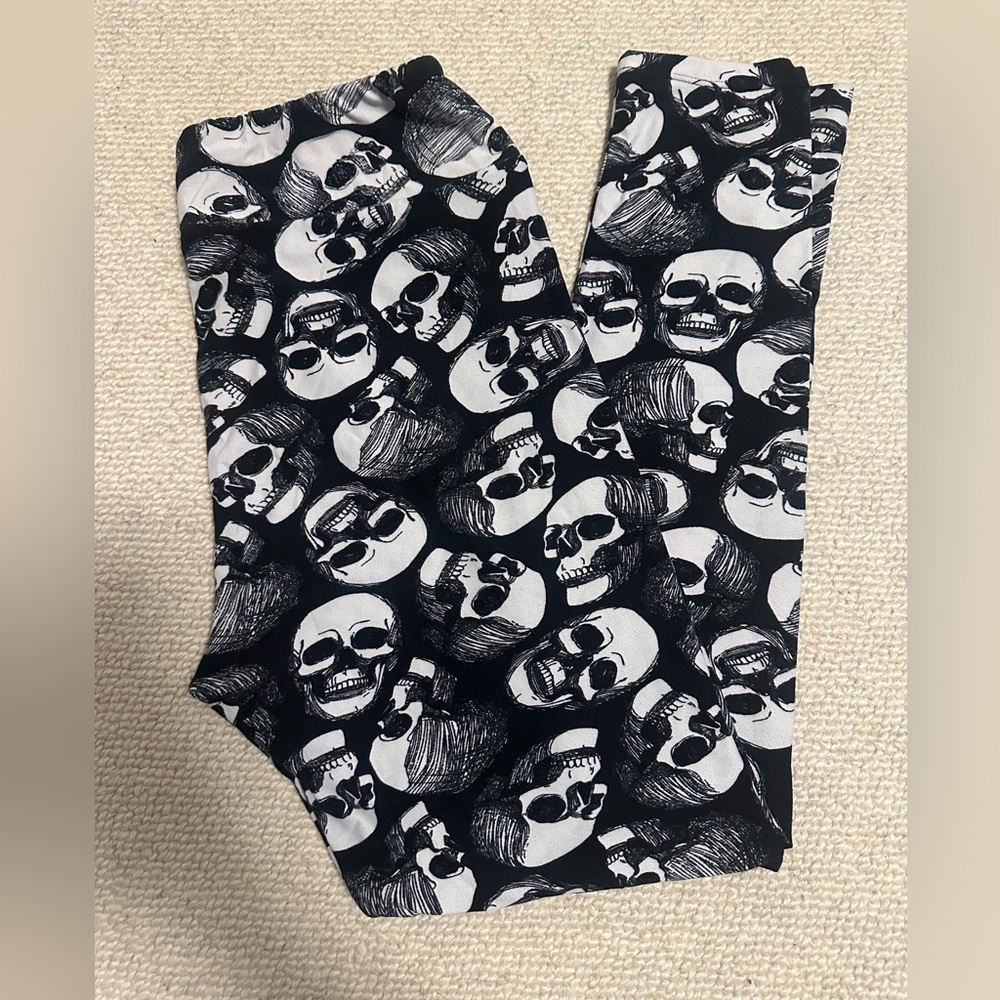 Lularoe skull leggings TC